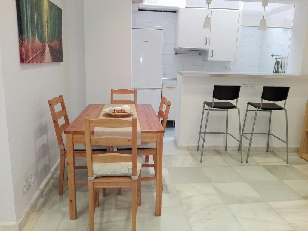 Centrico Apartamento Con Patio Privado Sevilla Exterior foto
